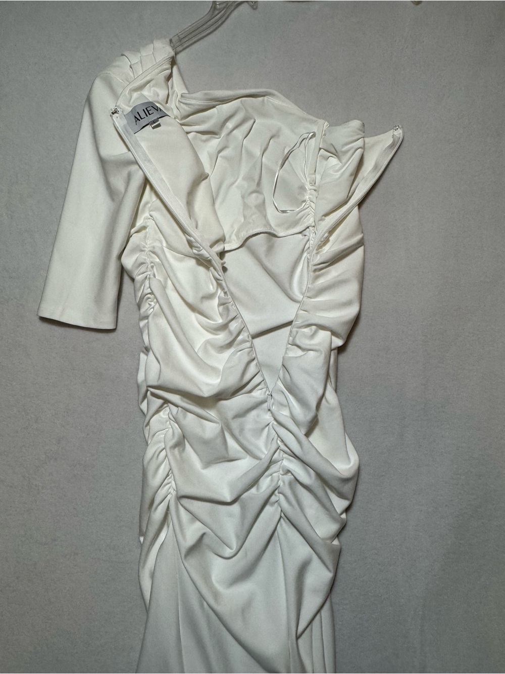 Alieva Dolly Bodycon White One-Shoulder Fitted Ruched Midi Dress with Belt Sz L - Picture 12 of 15